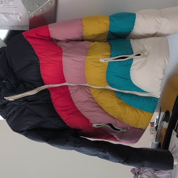 Marine layer color block puffer ❤️ - Picture 12 of 12